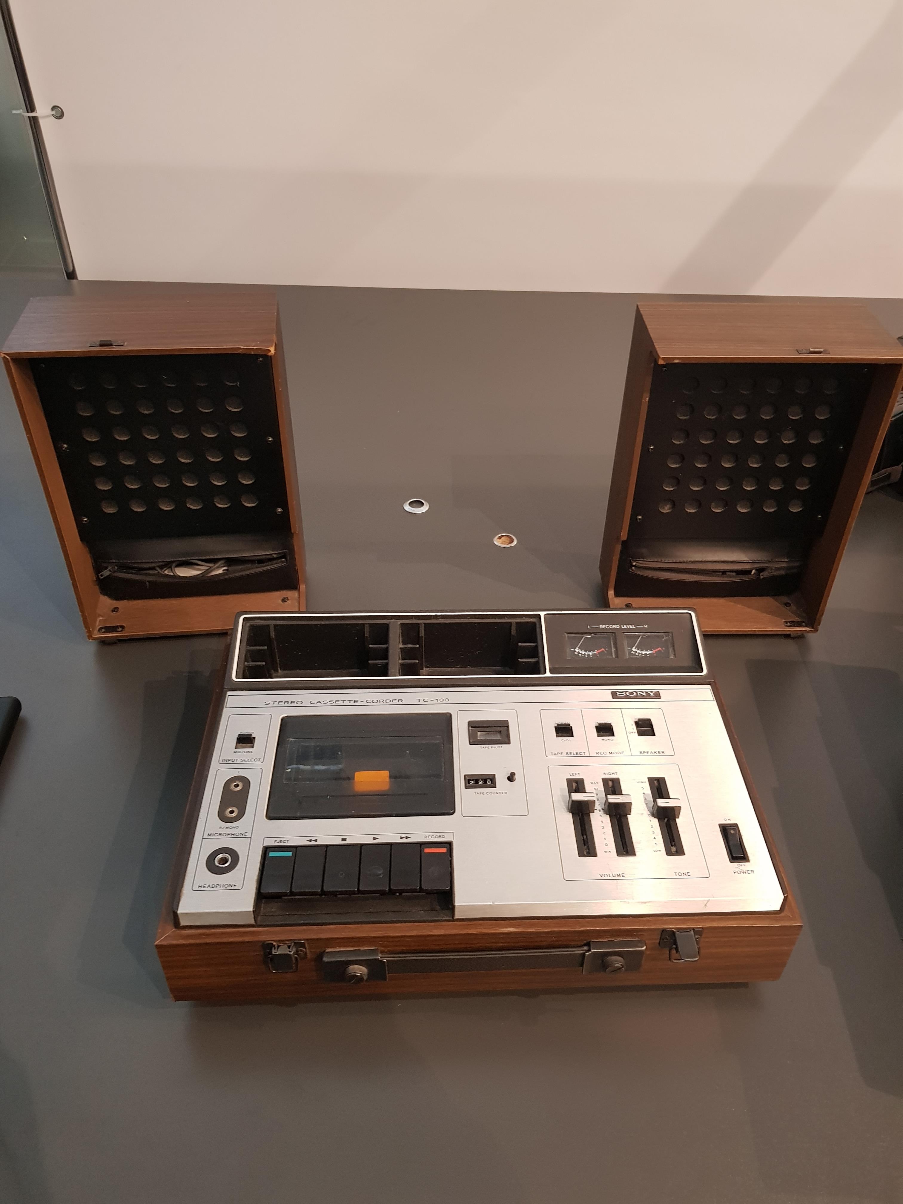Sony TC-133CS