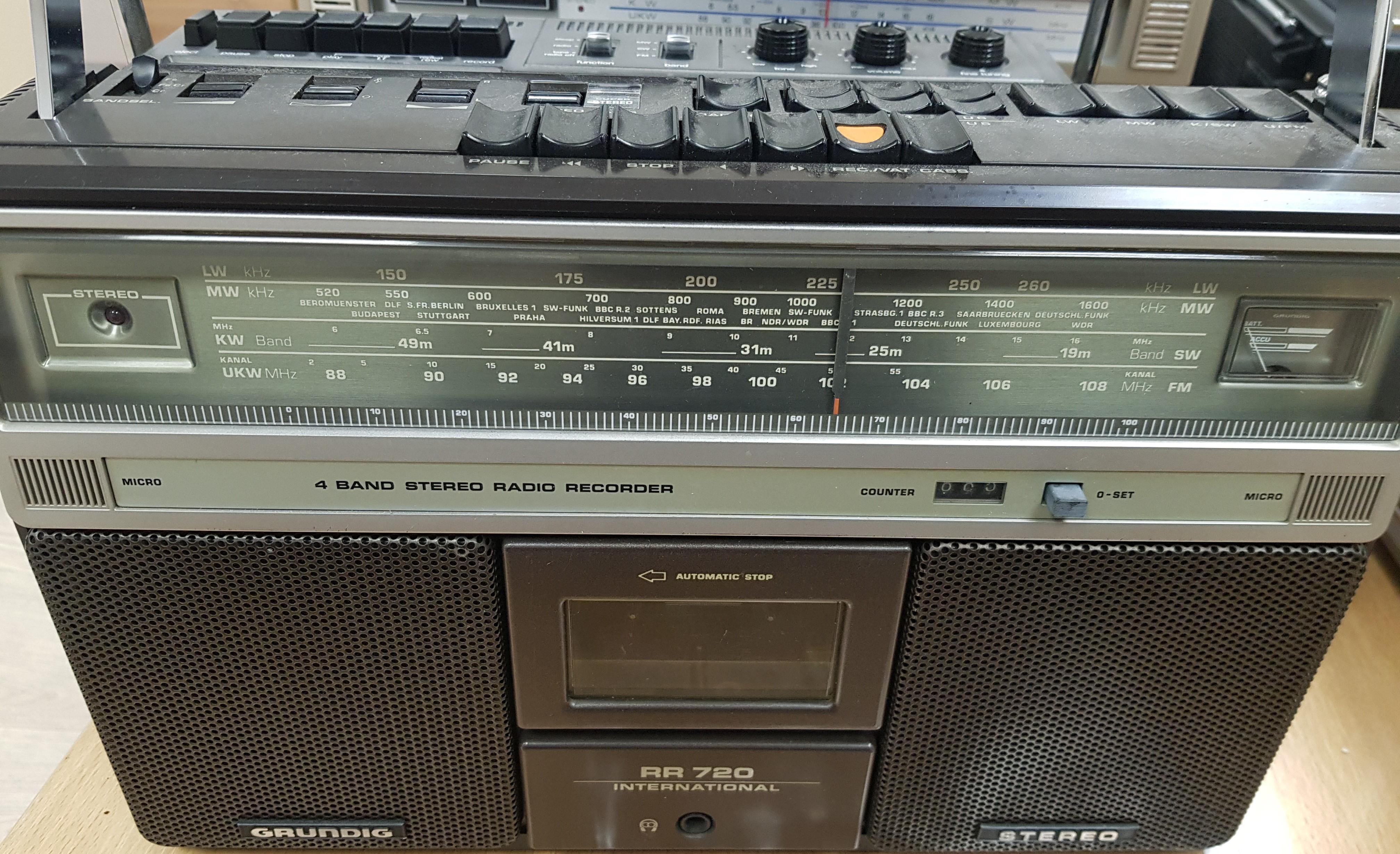 Grundig RR-720