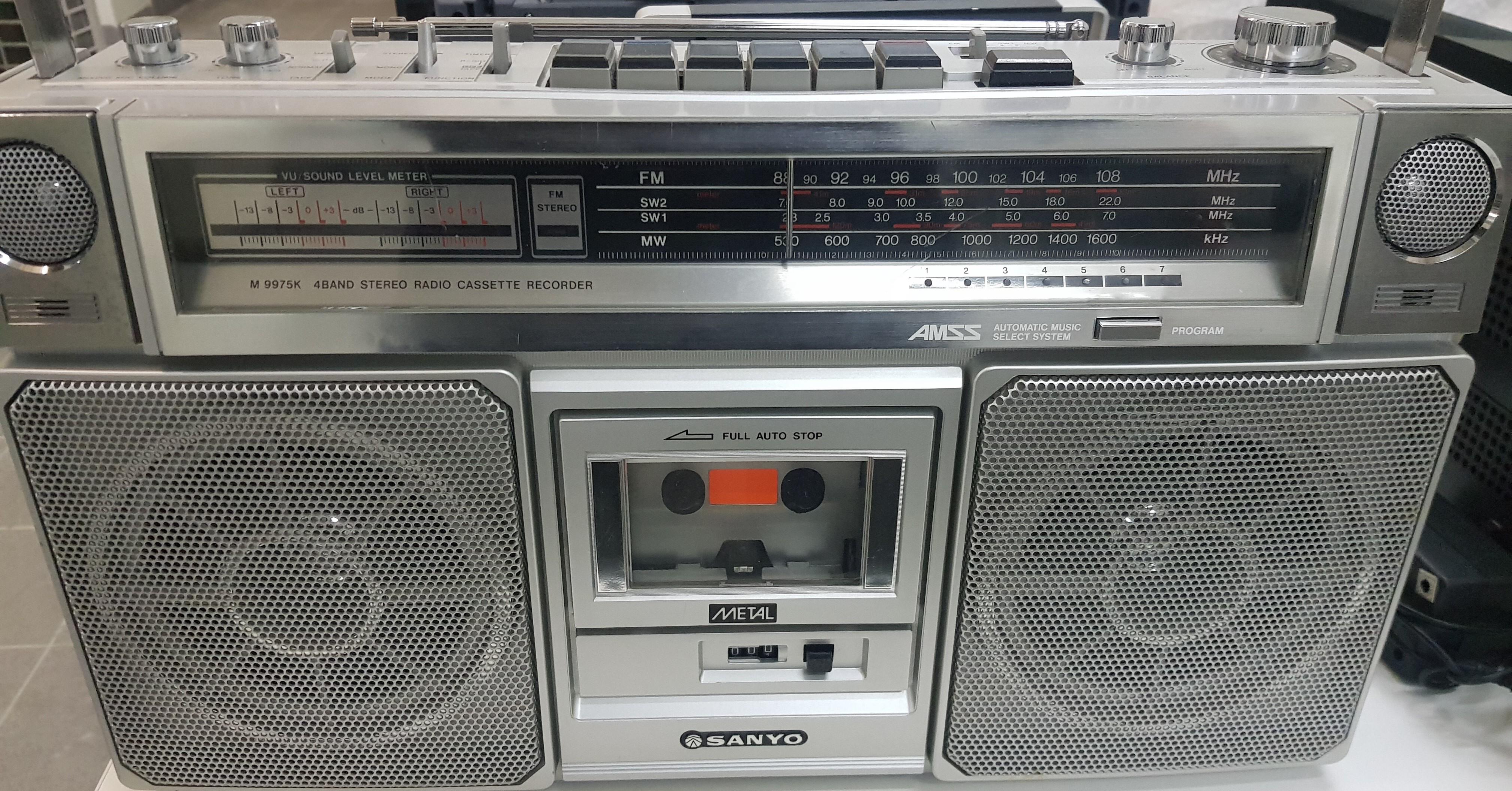 Sanyo M9975K