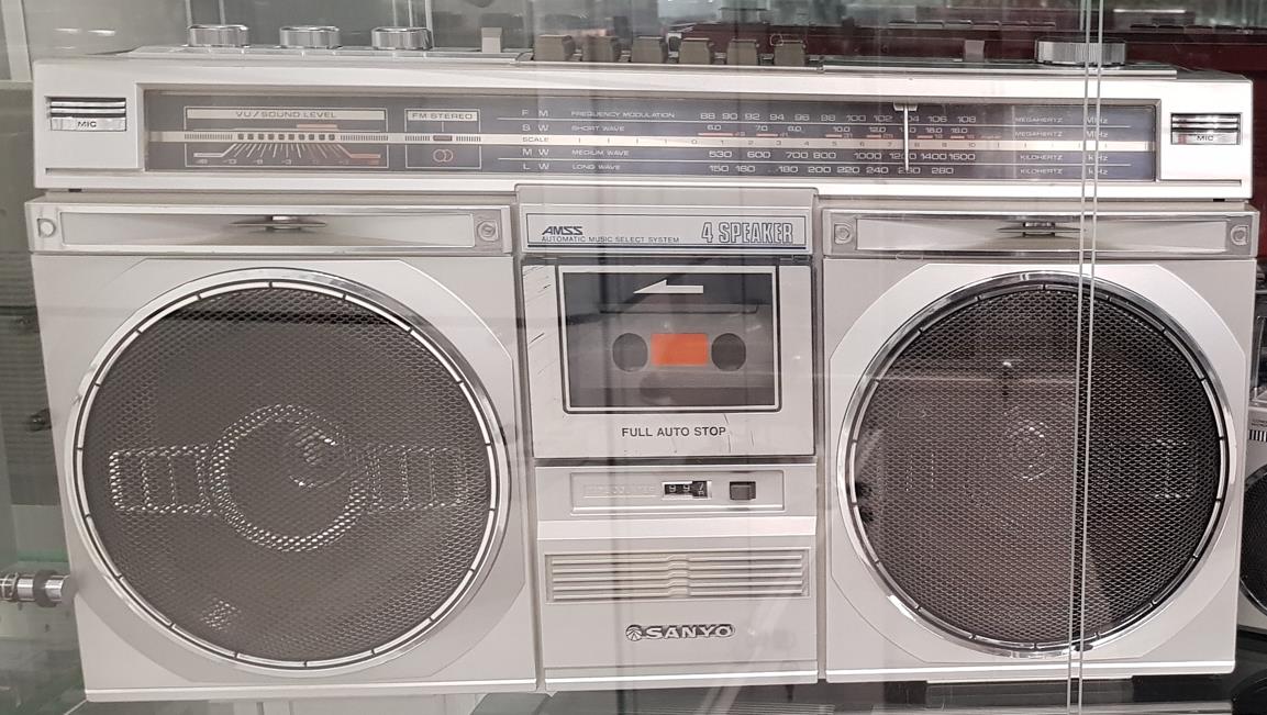 Sanyo M9935LU
