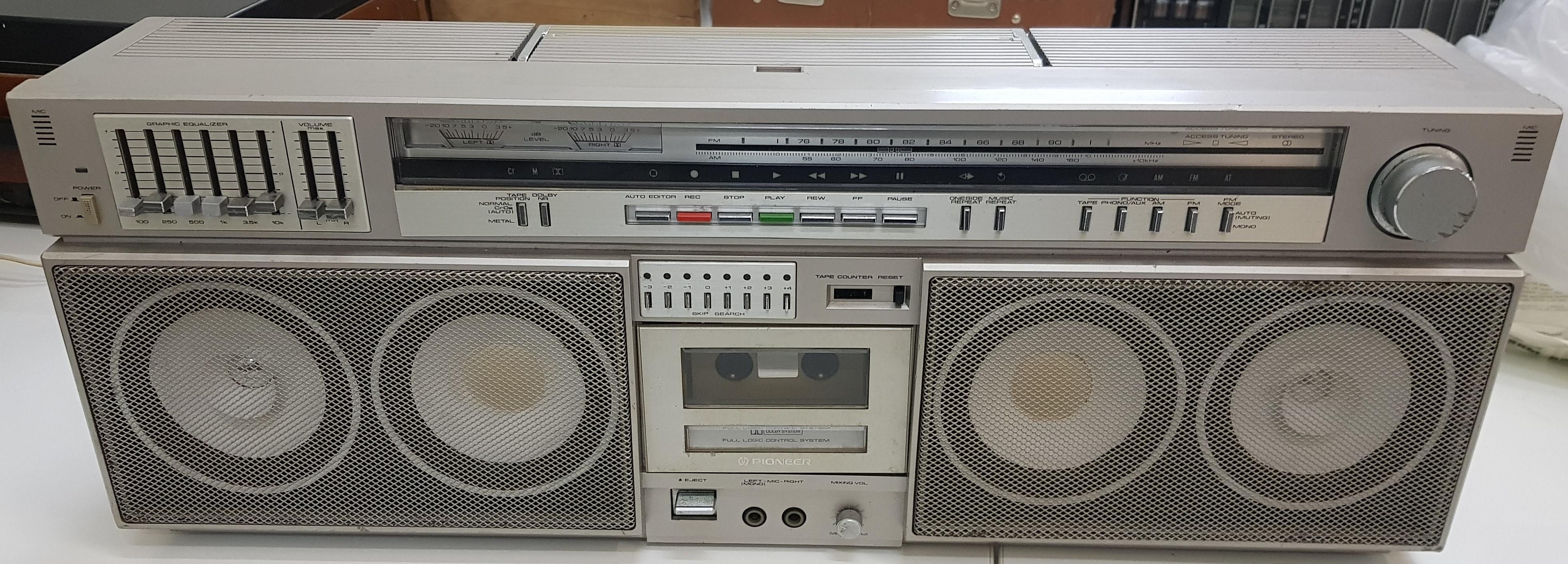 Pioneer SK-900
