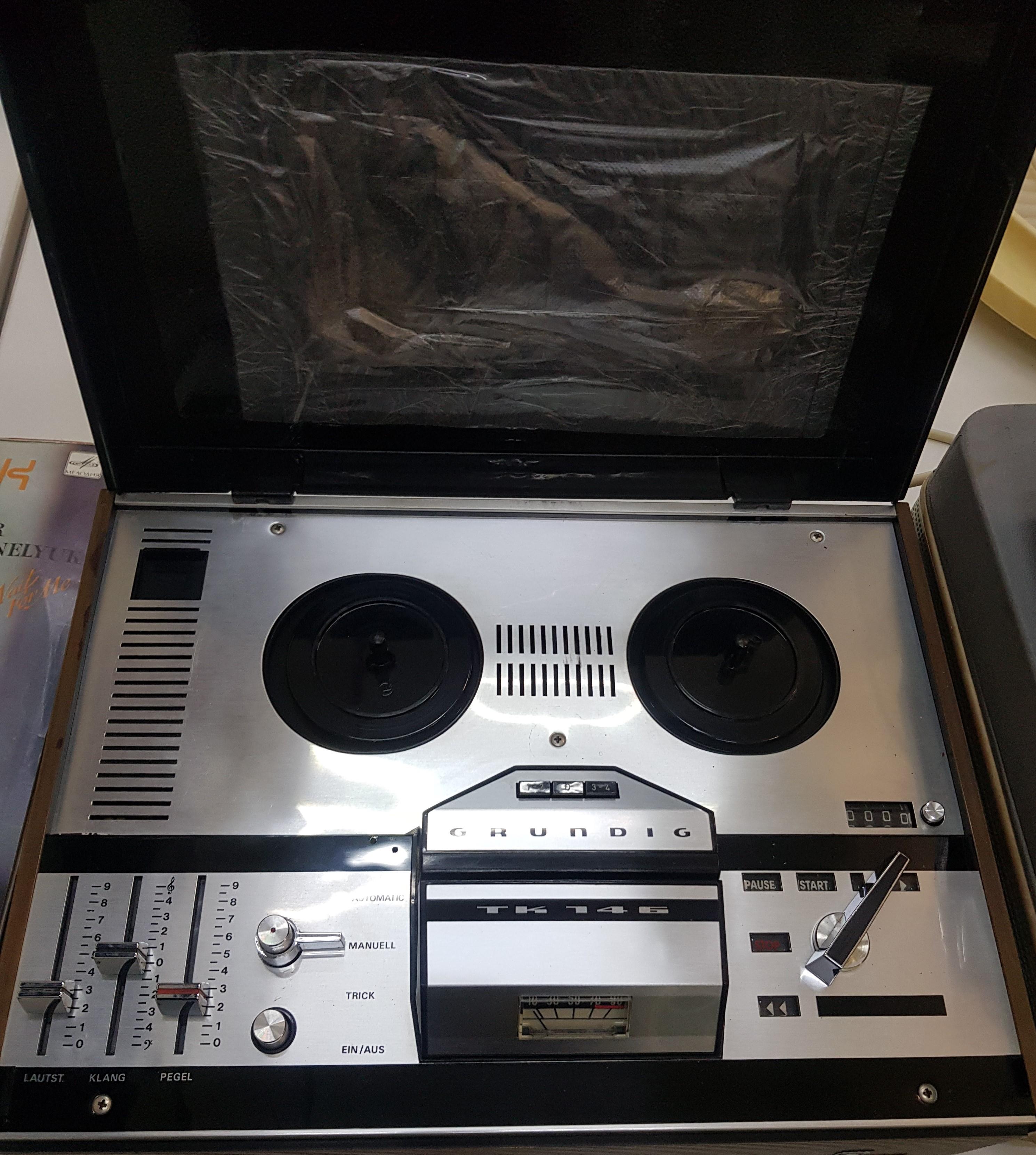 Grundig TK-146