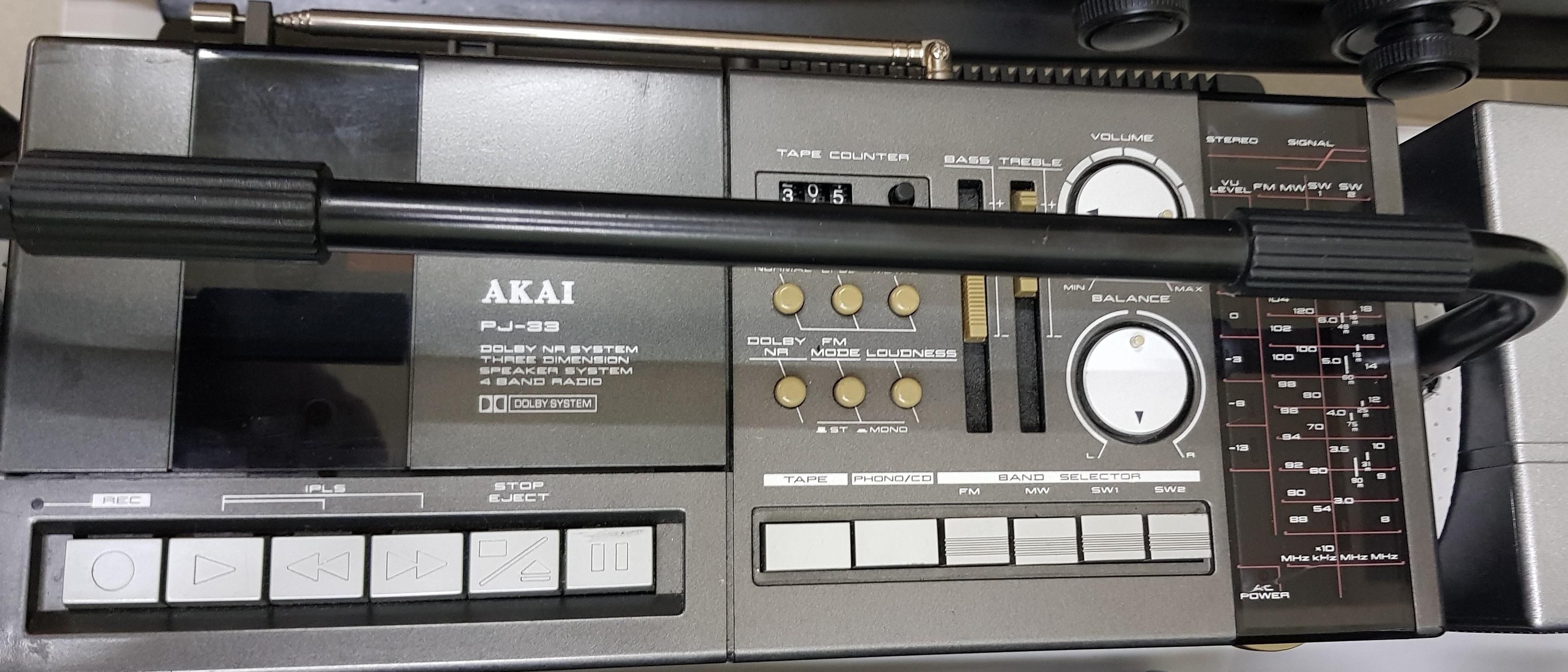 AKAI PJ-33