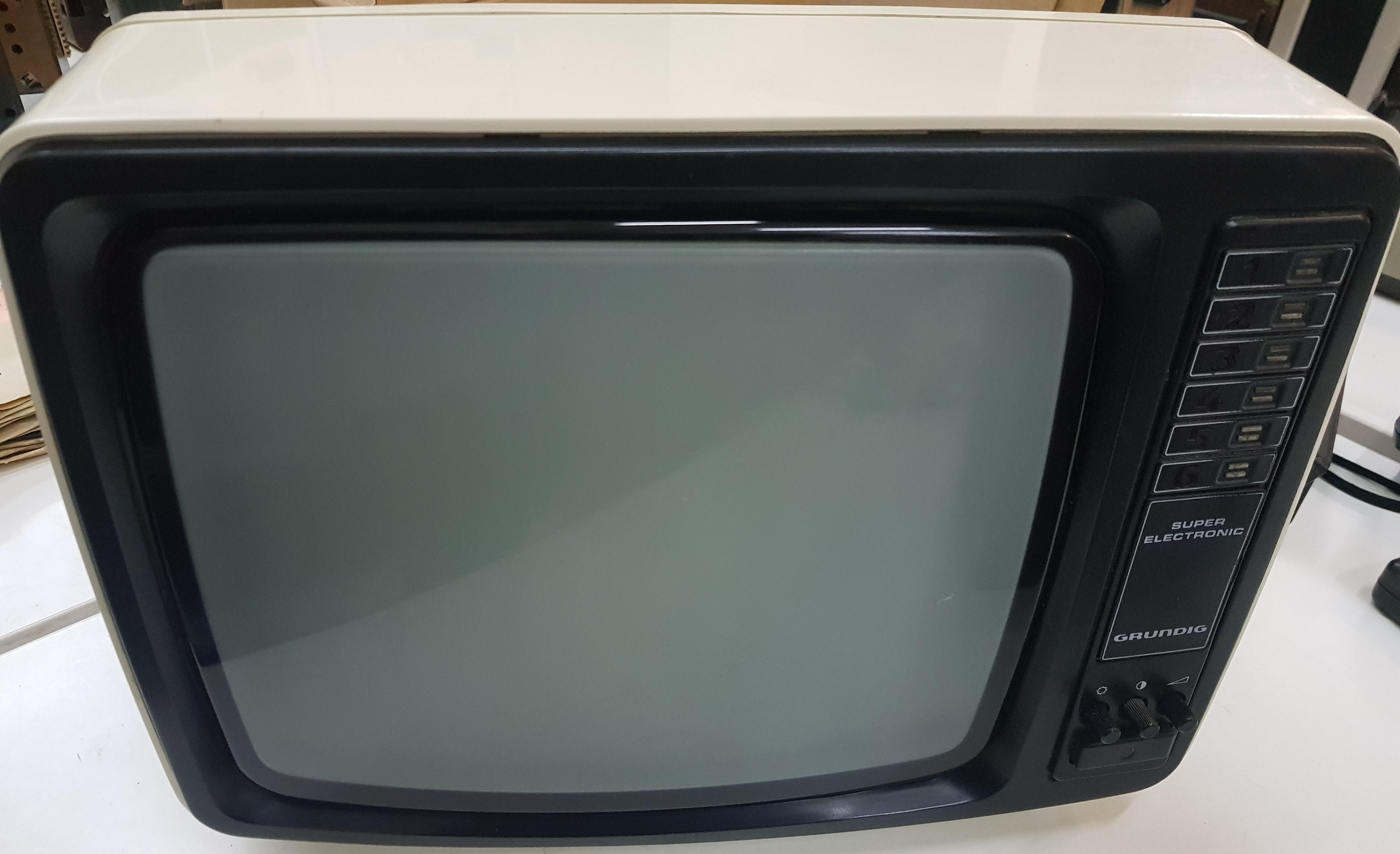 GRUNDIG TRIUMPH 1220
