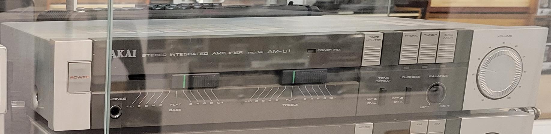 Akai AM-U1