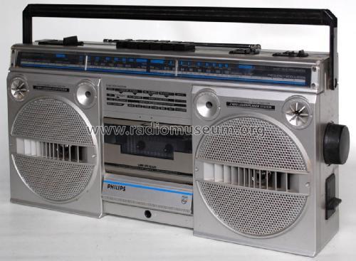 Philips D8134/00