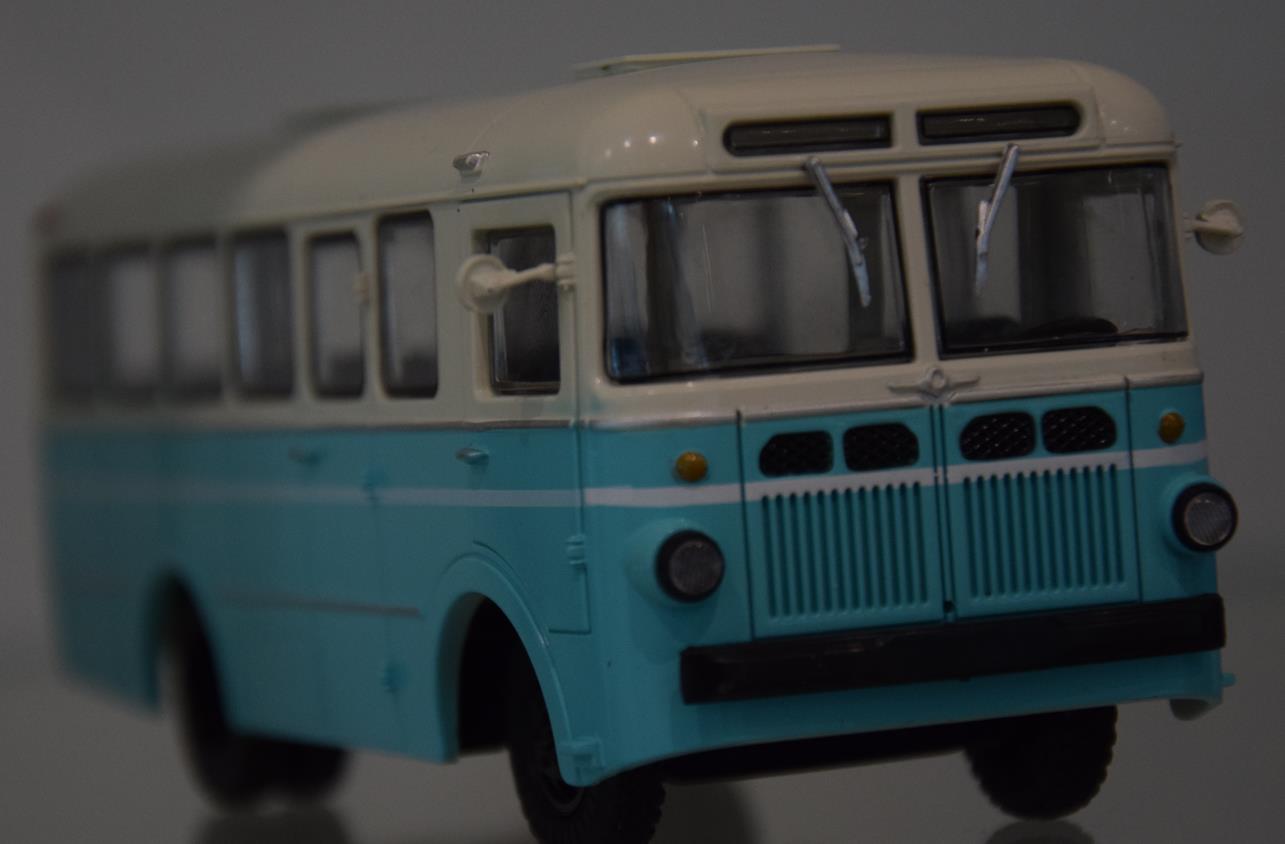 ПАЗ-976