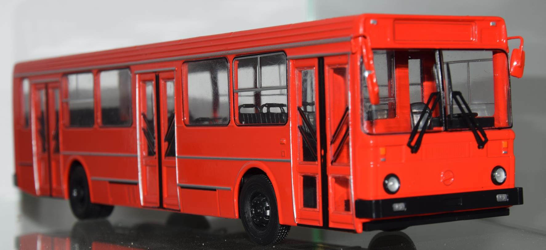 ЛиАЗ-5256