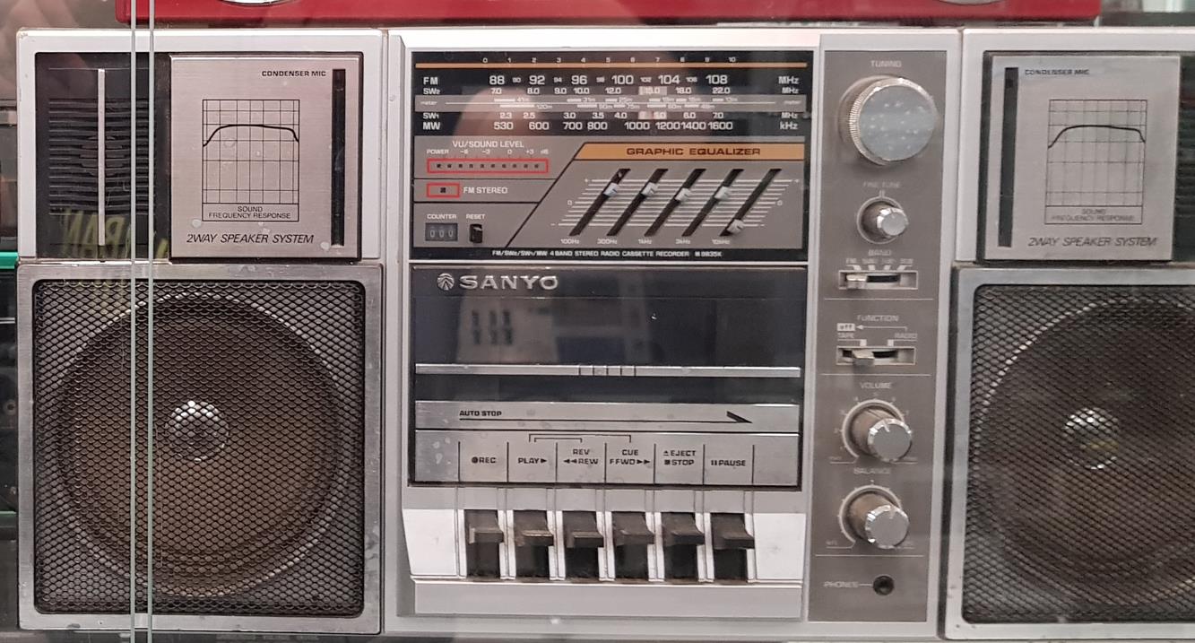 Sanyo M9835K