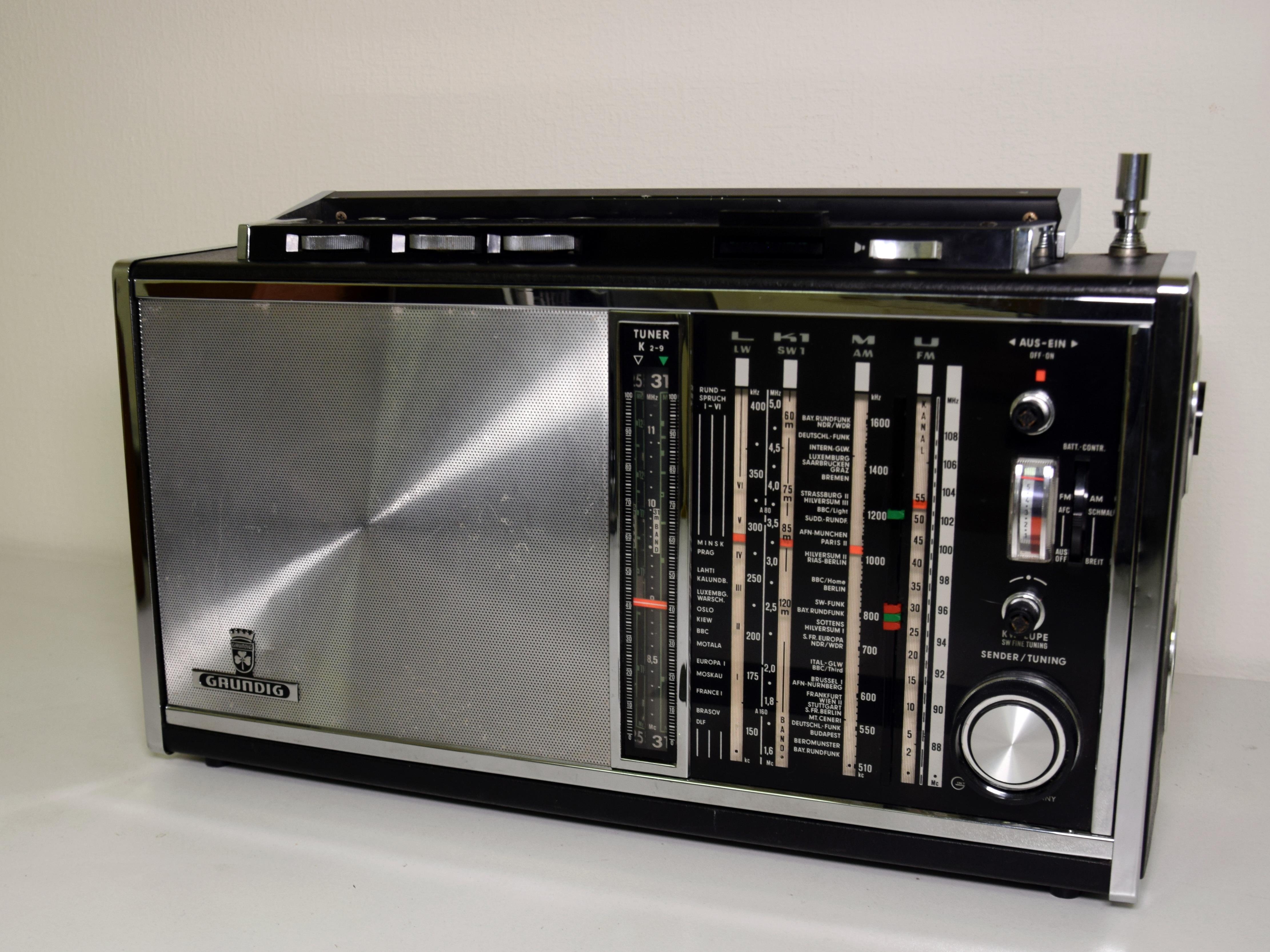 Grundig Satellit-208 Transistor 6000