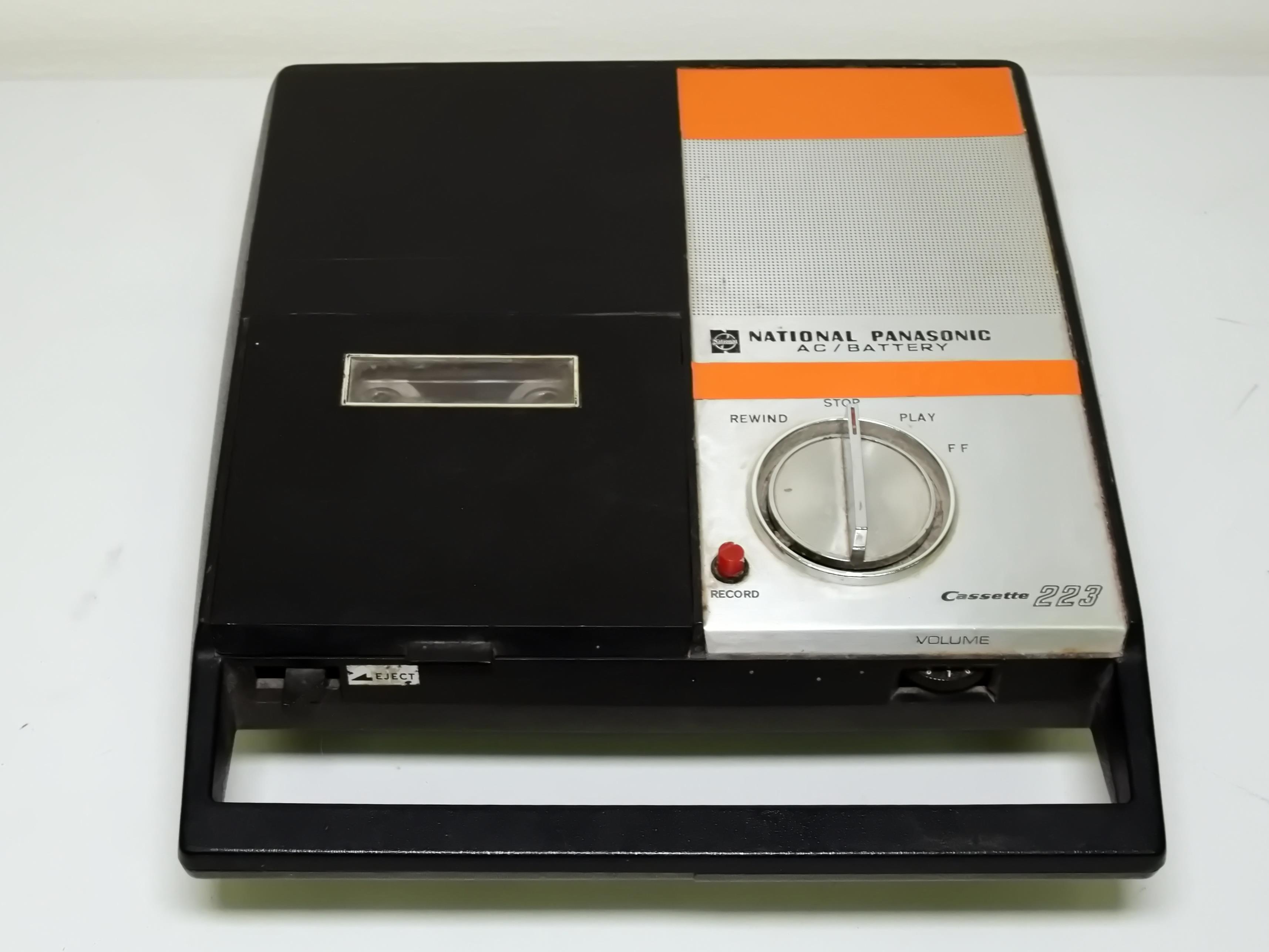 National Panasonic RQ-223SD