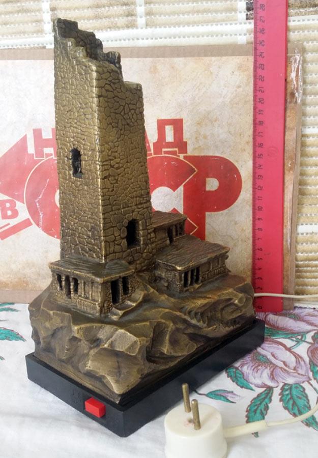 Горный аул, радиоприемник