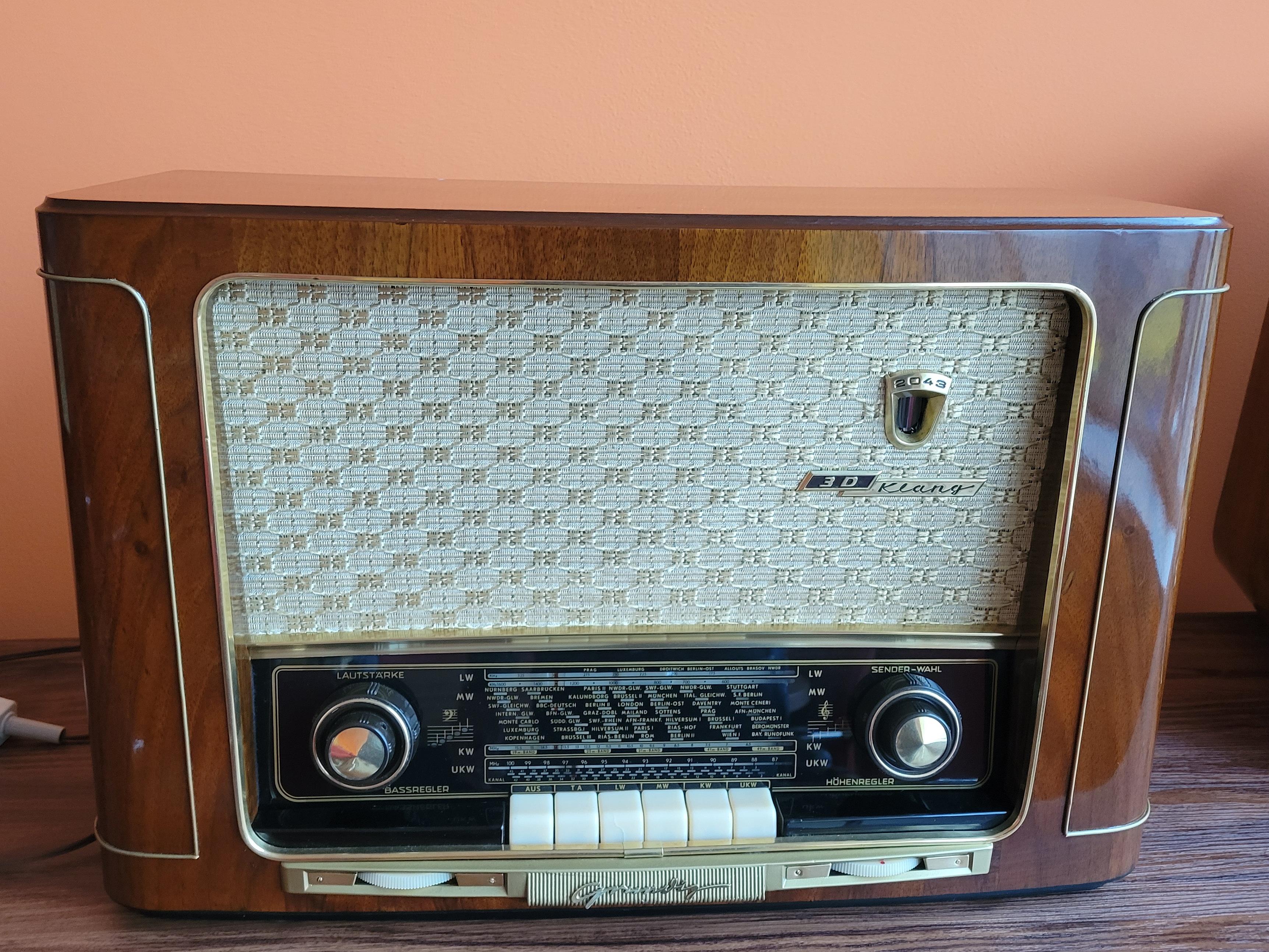 Grundig 2043W/3D