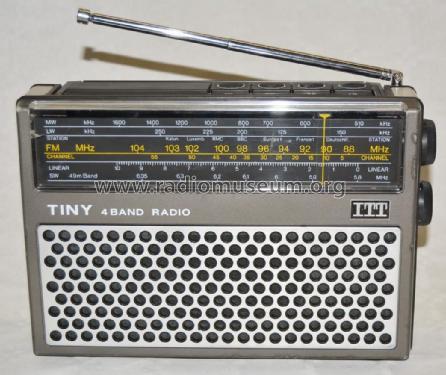 ITT Tiny 4 Band Radio 109B