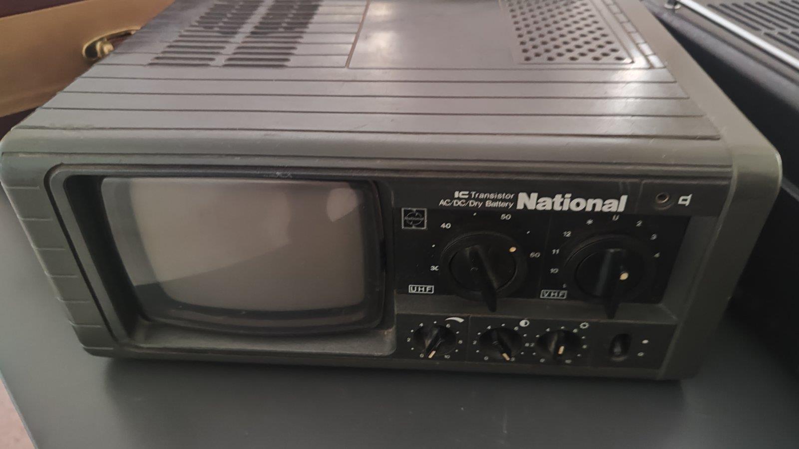 National TR-525ES