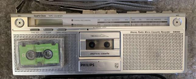 Philips D8000