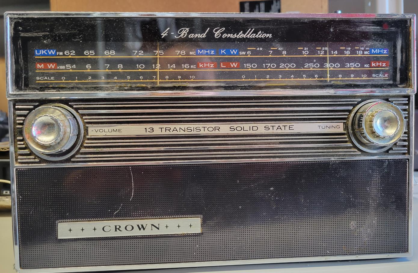 Crown TRF-2200V