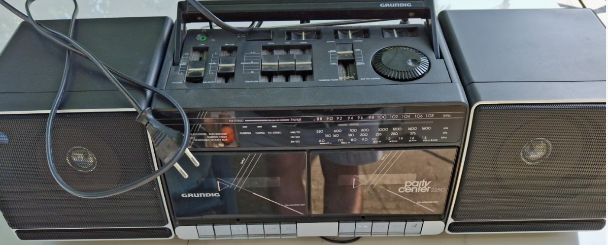 Grundig Party center-2250
